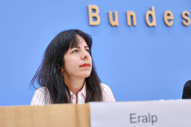 Berlin, Deutschland, 21.09.2026: Bundespressekonferenz: Die Linke - Auswirkungen der Landtagswahlen in Berlin und Mecklenburg-Vorpommern auf die Bundespolitik: Elif Eralp, Bürgermeisterkandidatin der Linken in Berlin Copyright: xdtsxNachrichtenagenturx dts_135818