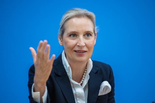 AfD - Auswirkungen der Landtagswahlen in Berlin und Mecklenburg-Vorpommern auf die Bundespolitik. Deutschland, Berlin am 21. September 2026 Einen Tag nach den Erfolgen der AfD bei den Landtagswahlen in Mecklenburg-Vorpommern und der Wahl zum Berliner Abgeordnetenhaus stellen sich die AfD-Vorsitzenden gemeinsam mit den Spitzenkandidaten Leif-Erik Holm und Kristin Brinker in der Bundespressekonferenz den Fragen der Presse. Im Bild: Alice Weidel, Bundessprecherin der AfD und Co-Vorsitzende der AfD-Fraktion im Deutschen Bundestag.
