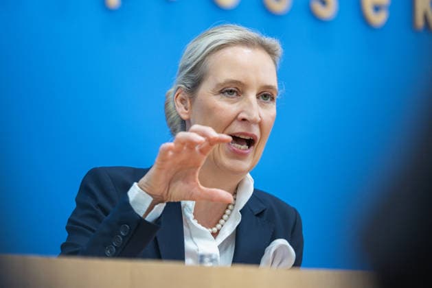 AfD - Auswirkungen der Landtagswahlen in Berlin und Mecklenburg-Vorpommern auf die Bundespolitik. Deutschland, Berlin am 21. September 2026 Einen Tag nach den Erfolgen der AfD bei den Landtagswahlen in Mecklenburg-Vorpommern und der Wahl zum Berliner Abgeordnetenhaus stellen sich die AfD-Vorsitzenden gemeinsam mit den Spitzenkandidaten Leif-Erik Holm und Kristin Brinker in der Bundespressekonferenz den Fragen der Presse. Im Bild: Alice Weidel, Bundessprecherin der AfD und Co-Vorsitzende der AfD-Fraktion im Deutschen Bundestag.