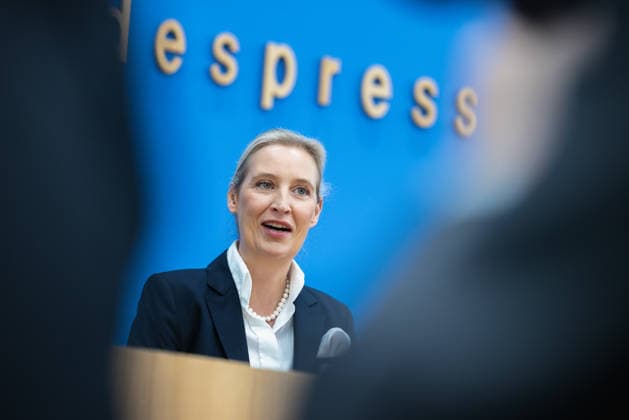 AfD - Auswirkungen der Landtagswahlen in Berlin und Mecklenburg-Vorpommern auf die Bundespolitik. Deutschland, Berlin am 21. September 2026 Einen Tag nach den Erfolgen der AfD bei den Landtagswahlen in Mecklenburg-Vorpommern und der Wahl zum Berliner Abgeordnetenhaus stellen sich die AfD-Vorsitzenden gemeinsam mit den Spitzenkandidaten Leif-Erik Holm und Kristin Brinker in der Bundespressekonferenz den Fragen der Presse. Im Bild: Alice Weidel, Bundessprecherin der AfD und Co-Vorsitzende der AfD-Fraktion im Deutschen Bundestag.