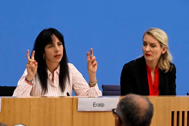 ABB BPK- Elif Eralp, Buergermeisterkandidatin in Berlin für die Partei Die Linke Ines Schwerdtner, Vorsitzende der Partei Die Linke Thema- Die Linke Auswirkungen der Landtagswahlen in Berlin und Mecklenburg-Vorpommern auf die Bundespolitik Statment auf der BPK Bundespressekonferenz am 21.09.2026 in Berlin Berlin Deutschland