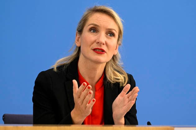 ABB BPK- Ines Schwerdtner, Vorsitzende der Partei Die Linke Thema- Die Linke Auswirkungen der Landtagswahlen in Berlin und Mecklenburg-Vorpommern auf die Bundespolitik Statment auf der BPK Bundespressekonferenz am 21.09.2026 in Berlin Berlin Deutschland