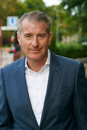 CNTV BLOCK- Kindsvater Stefan Hensel auf dem Weg zum Gericht am 75 Prozess Tag wegen der mutmasslicher Kindesentfuehrung im Landgericht Hamburg Strafjustizgebaeude Entfuehrungsfall der Block Kinder Hamburg - Sievekingsplatz,21.09.2026 Hamburg Deutschland