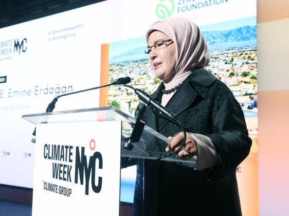 Turkish First Lady and Chair of the UN High-Level Advisory Board on Zero Waste Emine Erdogan NEW YORK, UNITED STATES - SEPTEMBER 21: (----EDITORIAL USE ONLY - MANDATORY CREDIT - TURKISH PRESIDENCY MUSTAFA KAMACI HANDOUT - NO MARKETING NO ADVERTISING CAMPAIGNS - DISTRIBUTED AS A SERVICE TO CLIENTS----) Turkish First Lady and Chair of the UN High-Level Advisory Board on Zero Waste Emine Erdogan delivers a speech during the opening event of the New York Climate Week in New York, United States on September 21, 2026. TUR Presidency Mustafa Kamaci Anadolu New York United States. Editorial use only. Please get in touch for any other usage.  Copyright: x2026xAnadoluxTURxPresidencyx xMustafaxKamacix