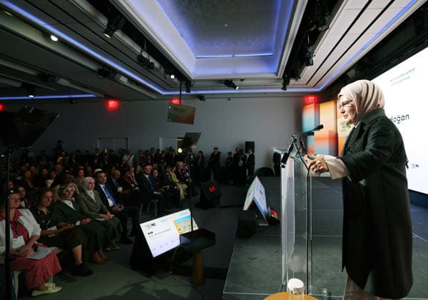 Turkish First Lady and Chair of the UN High-Level Advisory Board on Zero Waste Emine Erdogan NEW YORK, UNITED STATES - SEPTEMBER 21: (----EDITORIAL USE ONLY - MANDATORY CREDIT - TURKISH PRESIDENCY MUSTAFA KAMACI HANDOUT - NO MARKETING NO ADVERTISING CAMPAIGNS - DISTRIBUTED AS A SERVICE TO CLIENTS----) Turkish First Lady and Chair of the UN High-Level Advisory Board on Zero Waste Emine Erdogan delivers a speech during the opening event of the New York Climate Week in New York, United States on September 21, 2026. TUR Presidency Mustafa Kamaci Anadolu New York United States. Editorial use only. Please get in touch for any other usage.  Copyright: x2026xAnadoluxTURxPresidencyx xMustafaxKamacix