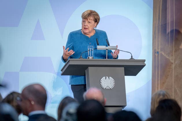 Kunstausstellung, Marie-Elisabeth-Lüders-Haus Berlin, Bundeskanzlerin a. D. Angela Merkel, Kunstausstellung Kokoschkas Adenauer. Warhols Brandt. Außergewöhnliche Begegnungen zwischen Kunst und Politik Berlin Berlin GER
