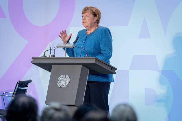 Kunstausstellung, Marie-Elisabeth-Lüders-Haus Berlin, Bundeskanzlerin a. D. Angela Merkel, Kunstausstellung Kokoschkas Adenauer. Warhols Brandt. Außergewöhnliche Begegnungen zwischen Kunst und Politik Berlin Berlin GER