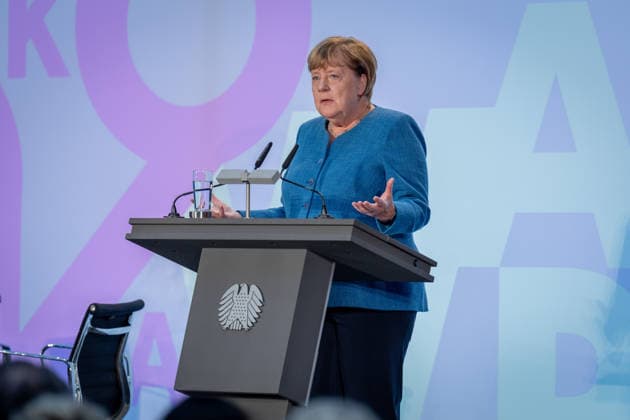 Kunstausstellung, Marie-Elisabeth-Lüders-Haus Berlin, Bundeskanzlerin a. D. Angela Merkel, Kunstausstellung Kokoschkas Adenauer. Warhols Brandt. Außergewöhnliche Begegnungen zwischen Kunst und Politik Berlin Berlin GER