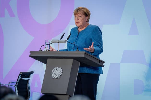 Kunstausstellung, Marie-Elisabeth-Lüders-Haus Berlin, Bundeskanzlerin a. D. Angela Merkel, Kunstausstellung Kokoschkas Adenauer. Warhols Brandt. Außergewöhnliche Begegnungen zwischen Kunst und Politik Berlin Berlin GER