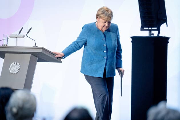 Kunstausstellung, Marie-Elisabeth-Lüders-Haus Berlin, Bundeskanzlerin a. D. Angela Merkel, Kunstausstellung Kokoschkas Adenauer. Warhols Brandt. Außergewöhnliche Begegnungen zwischen Kunst und Politik Berlin Berlin GER