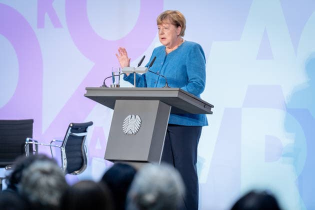Kunstausstellung, Marie-Elisabeth-Lüders-Haus Berlin, Bundeskanzlerin a. D. Angela Merkel, Kunstausstellung Kokoschkas Adenauer. Warhols Brandt. Außergewöhnliche Begegnungen zwischen Kunst und Politik Berlin Berlin GER