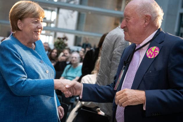 Kunstausstellung, Marie-Elisabeth-Lüders-Haus Berlin, Bundeskanzlerin a. D. Angela Merkel, Konrad Adenauer, Kunstausstellung Kokoschkas Adenauer. Warhols Brandt. Außergewöhnliche Begegnungen zwischen Kunst und Politik Berlin Berlin GER