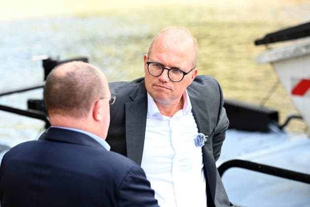 v.l. Markus BANGEN, CEO duisport Duisburger Hafen AG, Jochen OTT, Spitzenkandidat fuer die Landtagswahl 2027, Jochen OTT, SPD Fraktionsvorsitzender im Landtag NRW, Spitzenkandidat fuer die Landtagswahl 2027, besucht die Duisport Duisburger Hafen AG und informiert sich ueber die Rolle der Logistik in der Energiewende und die Bedeutung der Binnenschifffahrt fuer NRW am 21.09.2026 in Duisburg Deutschland.