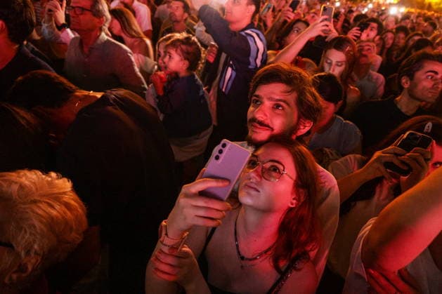 ARMENIA, YEREVAN - SEPTEMBER 21, 2026: People take part in a celebration marking 35 years of Armenia s Independence in Republic Square on Independence Day Yerevan Armenia  - ZUMAt113 20260921_zaa_t113_391 Copyright: xAlexanderxPatrinx
