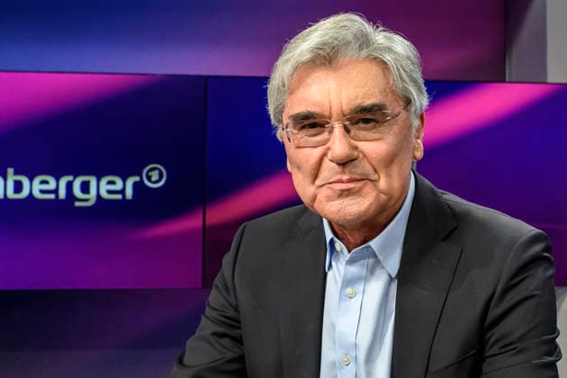 im Bild v.l.: Joe Kaeser (Siemens Energy), GER, Berlin, Studio, zu Gast bei Maischberger, politische Talkshow, TV, Format, mit Moderatorin Sandra Maischberger, Das Erste, aus Adlershof Am Studio 20, 21.09.2026, Copyright: HMBxMedia UwexKoch