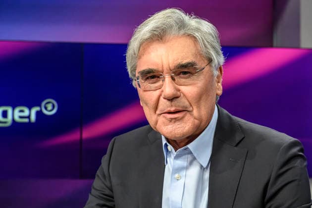 im Bild v.l.: Joe Kaeser (Siemens Energy), GER, Berlin, Studio, zu Gast bei Maischberger, politische Talkshow, TV, Format, mit Moderatorin Sandra Maischberger, Das Erste, aus Adlershof Am Studio 20, 21.09.2026, Copyright: HMBxMedia UwexKoch