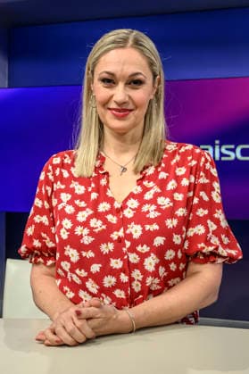im Bild v.l.: Ruth Moschner (Moderatorin), GER, Berlin, Studio, zu Gast bei Maischberger, politische Talkshow, TV, Format, mit Moderatorin Sandra Maischberger, Das Erste, aus Adlershof Am Studio 20, 21.09.2026, Copyright: HMBxMedia UwexKoch