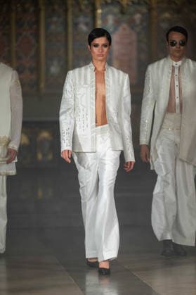 Varoin Marwah - Monarch LFW SS27 Catwalk Show Model Walks the Varoin Marwah - Monarch LFW SS27 show on the 17,09,2026 at St John s Hyde Park Hyde Park Crescent London W2 2QD, Credit:JIMMY JAMES Avalon UK, London  Copyright: xJIMMYxJAMESx xAvalonx 1137120588