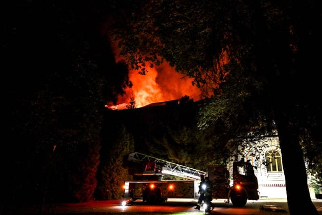 Historic building of Zaporizhzhia National University struck by Russian army An aerial work platform is used during a response to a fire caused by an overnight drone attack in Academic Building No. 3 of Zaporizhzhia National University in the Oleksandrivskyi district of Zaporizhzhia, Ukraine, on September 21, 2026. The building, a cultural heritage site and architectural monument of local significance, was formerly the Oleksandrivsk Girls Gymnasium, built in 1902. A significant portion of the historic structure burned down in the attack. Buildings No. 4 and No. 5 also sustained damage, with windows shattered. The strike additionally destroyed a shopping centre and damaged multi-storey residential blocks. Six people were injured. Zaporizhz  Copyright: xDmytroxSmolienkox originalFilename: ukrinform-historic260921_npXvS.jpg