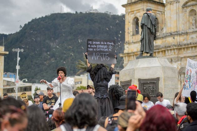 September 21, 2026, Bogota, Bogota D.C, Colombia: University students and artists protest against budget cuts on the arts and culture ministry proposed by Colombian President Abelardo De La Espriella on September 21, 2026 in Bogota, Colombia. Bogota Colombia - ZUMAvp1_ 20260921_zia_vp1_002 Copyright: xSebastianxBarrosx