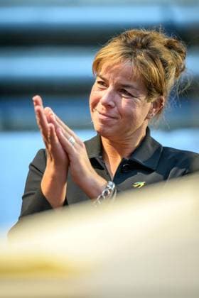 Essen: Eröffnung der neuen DESU-Produktionsanlage bei der Energietechnik Essen GmbH ** NUR FÜR REDAKTIONELLE ZWECKE ** EDITORIAL USE ONLY **<p>NRW-Wirtschaftsministerin Mona Neubaur bei der Einweihung einer neuen Druck-Elektro-Schlacke-Umschmelz-Anlage (DESU) am Montag, den 21. September 2026, bei der Energietechnik Essen GmbH an der Westendstraße in Essen. Deutschland NRW Essen Copyright: UwexErnst