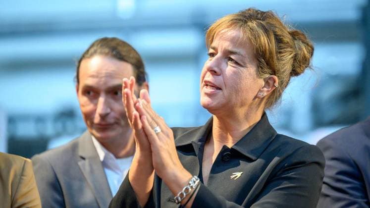 Essen: Eröffnung der neuen DESU-Produktionsanlage bei der Energietechnik Essen GmbH ** NUR FÜR REDAKTIONELLE ZWECKE ** EDITORIAL USE ONLY **<p>NRW-Wirtschaftsministerin Mona Neubaur bei der Einweihung einer neuen Druck-Elektro-Schlacke-Umschmelz-Anlage (DESU) am Montag, den 21. September 2026, bei der Energietechnik Essen GmbH an der Westendstraße in Essen. Deutschland NRW Essen Copyright: UwexErnst
