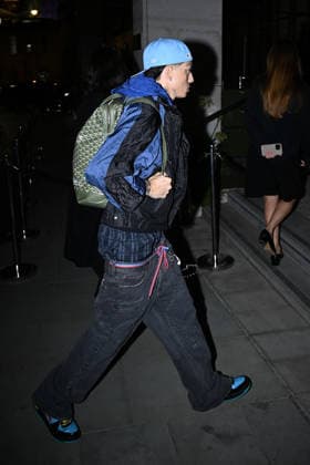 Central Cee at the Burberry Spring Summer 2027 Ready-to-Wear Collection show during London Fashion Week (LFW) on September 21, 2026. Gedeon Taieb, Bestimage. Ceelbs at the Burberry Spring Summer 2027 Ready-to-Wear Collection show during London Fashion Week (LFW) on September 21, 2026, London, United Kingdom  Copyright: xGedeonxTaiebx xBestimagexGedeonxTaiebx xBestimagex