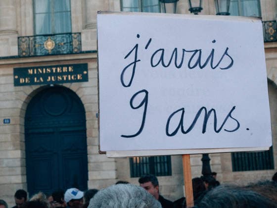 Protest against sexual violence in support of a comprehensive law in front of the Ministry of Justice, Place Vendôme, in Paris. Since that day, members of Parliament have been reviewing, within a special commission, the 69 articles of a proposed comprehensive bill against such violence. Demonstration against sexual violence in support of a comprehensive law in front of the Ministry of Justice, Place Vendôme, Paris. Since that day, members of parliament have been reviewing the 69 articles of a so-called comprehensive bill against such violence in a special committee. 459814 2026 09 21 France  Copyright: xOlivierxJorrionx xStarfacex STAR_459814_009