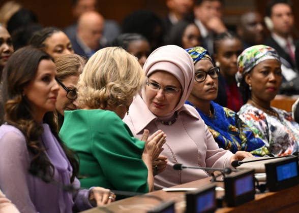 First Lady Emine Erdogan attends UN panel on safe digital systems for children NEW YORK, UNITED STATES - SEPTEMBER 21: First Lady of Turkiye and Chair of the UN High-Level Advisory Board on Zero Waste Emine Erdogan (C) attends the high-level panel discussion titled Invisible Architecture: Building Safe Digital Systems for Children – Promoting International Standards and Shared Responsibility held on the sidelines of the 81st United Nations General Assembly (UNGA) in New York, United States on September 21, 2026. Mehmet Ali Ozcan Anadolu New York United States. Editorial use only. Please get in touch for any other usage.  Copyright: x2026xAnadoluxMehmetxAlixOzcanx