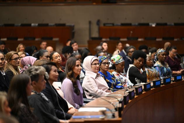 First Lady Emine Erdogan attends UN panel on safe digital systems for children NEW YORK, UNITED STATES - SEPTEMBER 21: First Lady of Turkiye and Chair of the UN High-Level Advisory Board on Zero Waste Emine Erdogan (C) attends the high-level panel discussion titled Invisible Architecture: Building Safe Digital Systems for Children – Promoting International Standards and Shared Responsibility held on the sidelines of the 81st United Nations General Assembly (UNGA) in New York, United States on September 21, 2026. Mehmet Ali Ozcan Anadolu New York United States. Editorial use only. Please get in touch for any other usage.  Copyright: x2026xAnadoluxMehmetxAlixOzcanx