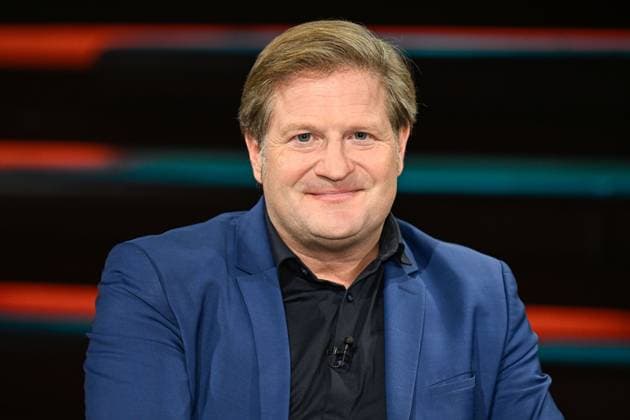 Michael Bröcker (Journalist) 09 26 her Michael Bröcker am 20. September 2026 in Markus Lanz , ZDF TV Fernsehen Talkshow Talk Show Deutschland deutsch deutscher Mann Table Briefings Chefredakteur Journalismus german journalism quer Porträt lächelnd