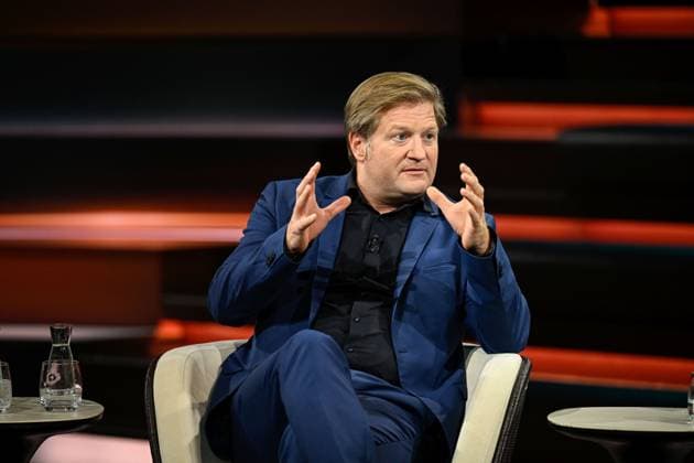 Michael Bröcker (Journalist) 09 26 her Michael Bröcker am 20. September 2026 in Markus Lanz , ZDF TV Fernsehen Talkshow Talk Show Deutschland deutsch deutscher Mann Table Briefings Chefredakteur Journalismus german journalism quer halb sitzend sprechend gestikulierend