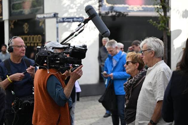 Ortszeit Bundespräsident in Hattingen ** NUR FÜR REDAKTIONELLE ZWECKE ** EDITORIAL USE ONLY **<p>Bundespräsident Frank Walter Steinmeier (SPD) geht am Dienstagmorgen, 22.09.2026, zum Auftakt seiner dreitägigen Ortszeit durch die Innenstadt von Hattingen. Begleitet wird er von Bürgermeisterin Melanie Witte-Lonsing Deutschland NRW Hattingen Copyright: MartinxMöller
