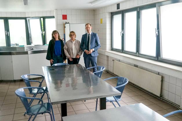 CNTV DROBINN Bundesdrogenbeauftragter Hendrik Streeck Hamburgs Sozialsenatorin Melanie Schlotzhauer und die Leiterin des Drob Inn Christine Tuegel Hamburg 21.09.2026 Besuchen das Drob Inn eine Kontakt und Beratungsstelle mit integrierten Drogenkonsumraeumen Hamburg Deutschland
