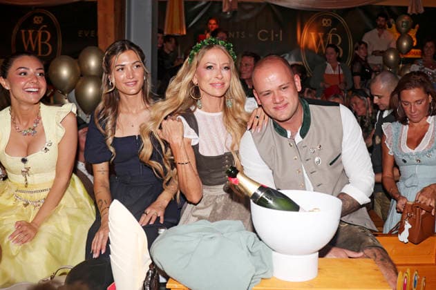 Jenny Elvers und Paul Jolig beim Cathy Hummels Wiesn Bummel auf dem 191. Oktoberfest 2026 auf der Theresienwiese. München, 21.09.2026