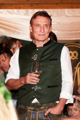 Oliver Masucci beim Cathy Hummels Wiesn Bummel auf dem 191. Oktoberfest 2026 auf der Theresienwiese. München, 21.09.2026