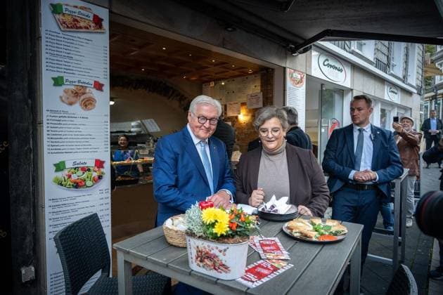 Bundespräsident Frank-Walter Steinmeier verlegt seinen Amtssitz für drei Tage nach Hattingen ** NUR FÜR REDAKTIONELLE ZWECKE ** EDITORIAL USE ONLY **<p>Bundespräsident Frank-Walter Steinmeier verlegt seinen Amtssitz für drei Tage nach Nordrhein-Westfalen. Vom 22. bis 24. September führt er seine Amtsgeschäfte von Hattingen aus. Besuch der Innenstadt mit der Bürgermeisterin von Hattingen Melanie Witte-Lonsing am Dienstag,21.September.2026, in Hattingen. Deutschland NRW Hattingen Copyright: KaixKitschenberg