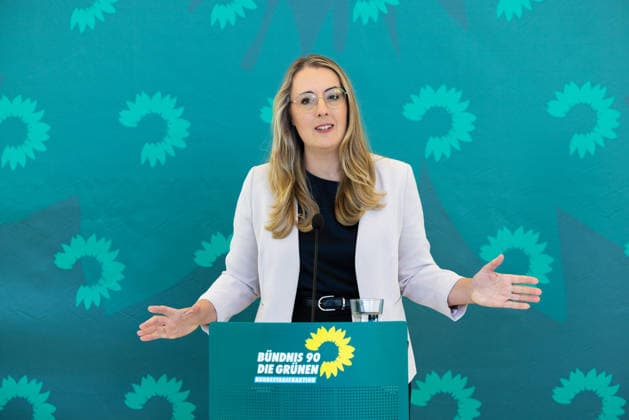 Pressestatement der Bündnis 90 Die Grünen Fraktion im Bundestag. Deutschland, Berlin am 22. September 2026: Fraktionsvorsitzender MdB Katharina Dröge spricht vor Presse und Journalisten auf der Fraktionsebene im Bundestag.