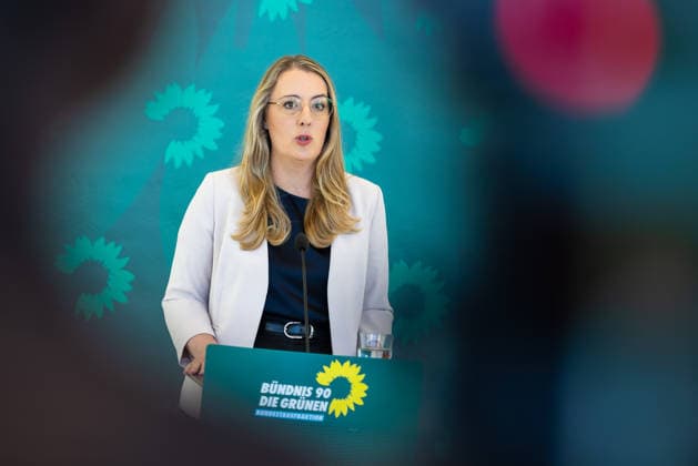 Pressestatement der Bündnis 90 Die Grünen Fraktion im Bundestag. Deutschland, Berlin am 22. September 2026: Fraktionsvorsitzender MdB Katharina Dröge spricht vor Presse und Journalisten auf der Fraktionsebene im Bundestag.