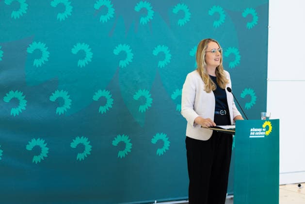 Pressestatement der Bündnis 90 Die Grünen Fraktion im Bundestag. Deutschland, Berlin am 22. September 2026: Fraktionsvorsitzender MdB Katharina Dröge spricht vor Presse und Journalisten auf der Fraktionsebene im Bundestag.