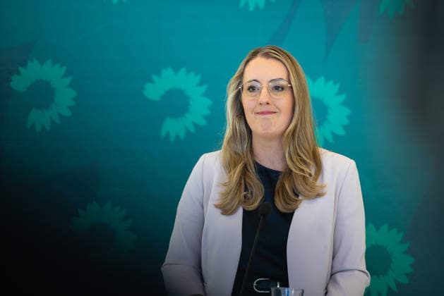 Pressestatement der Bündnis 90 Die Grünen Fraktion im Bundestag. Deutschland, Berlin am 22. September 2026: Fraktionsvorsitzender MdB Katharina Dröge spricht vor Presse und Journalisten auf der Fraktionsebene im Bundestag.