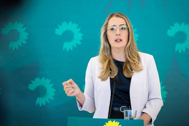 Pressestatement der Bündnis 90 Die Grünen Fraktion im Bundestag. Deutschland, Berlin am 22. September 2026: Fraktionsvorsitzender MdB Katharina Dröge spricht vor Presse und Journalisten auf der Fraktionsebene im Bundestag.