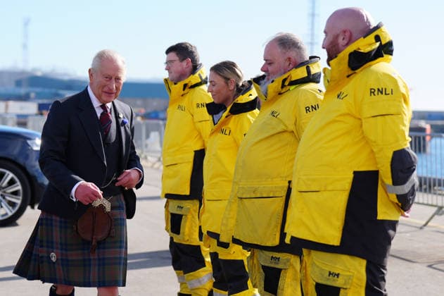 King Charles III visit to Peterhead King Charles III (left) during a visit to Peterhead Port, Aberdeenshire, to meet organisations involved in the area s local energy ecosystem, which is helping to drive the UK s transition to clean and renewable energy. Picture date: Tuesday September 22, 2026., Credit:Jane Barlow PA ROTA - B68 Avalon UK, Peterhead  Copyright: xJanexBarlowx xPAxROTAx-xB68x xAvalonx 1137212854
