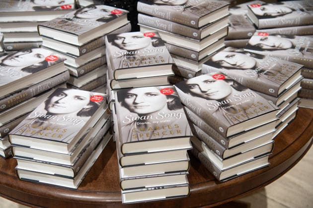 Charles Spencer, Earl Spencer s Diana Memorial Swan Song: Diana, My Sister released Today - Waterstones Piccadilly, London, UK - Tuesday 22 September 2026 A general view of Earl Spencer s (Charles Spencer) new book, a memorial of his late sister Princess Diana titled Swan Song: Diana, My Sister at Waterstones Piccadilly in London, England, UK on Tuesday 22 September, 2026 which is being released today., Credit:Justin Ng Avalon UK, England, London, Waterstones Piccadilly Copyright: xJustinxNgx xAvalonx 1137214065