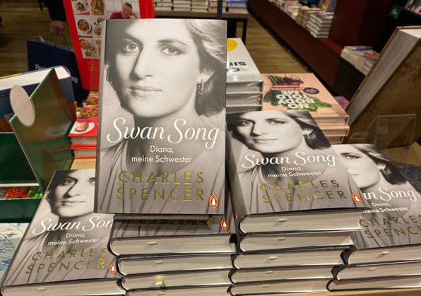 22.09.2026, Deutschland, NRW, Literatur, Bücher, Personen der Zeitgeschichte, Neuerscheinung Buch Swan Song - Diana, meine Schwester - eine Schilderung über das Leben von Prinzessin Diana, erzählt von ihrem jüngeren Bruder Charles Spencer, Penguin Verlag, Deutschland Copyright: xD.xKerlekin SnowfieldxPhotographyx SF220926DianaD6