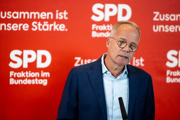 Pressestatement der SPD Fraktion im Bundestag. Deutschland, Berlin am 22. September 2026: Fraktionsvorsitzender MdB Matthias Miersch spricht vor Presse und Journalisten auf der Fraktionsebene im Bundestag.