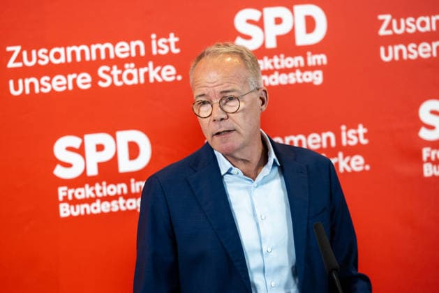 Pressestatement der SPD Fraktion im Bundestag. Deutschland, Berlin am 22. September 2026: Fraktionsvorsitzender MdB Matthias Miersch spricht vor Presse und Journalisten auf der Fraktionsebene im Bundestag.