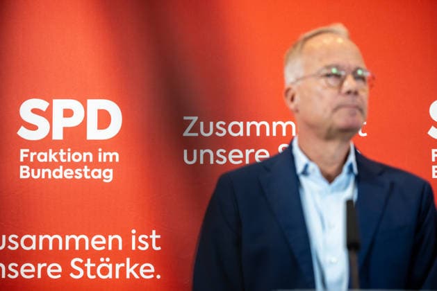 Pressestatement der SPD Fraktion im Bundestag. Deutschland, Berlin am 22. September 2026: Fraktionsvorsitzender MdB Matthias Miersch spricht vor Presse und Journalisten auf der Fraktionsebene im Bundestag.