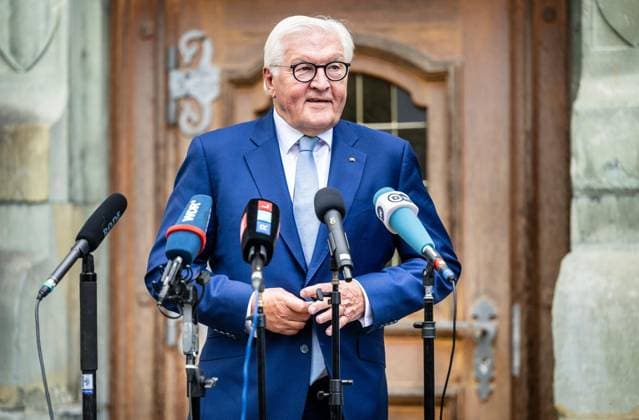 NRW, Bundespräsident Frank-Walter Steinmeier verlegt seinen offiziellen Amtssitz für drei Tage nach Hattingen #7 Ortszeit Bundespräsident in Hattingen ** NUR FÜR REDAKTIONELLE ZWECKE ** EDITORIAL USE ONLY **<p>Bundespräsident Frank Walter Steinmeier (SPD) spricht am Dienstagmittag, 22.09.2026, im Rahmen seiner dreitägigen Ortszeit vor dem Rathaus in Hattingen zu Vertretern der Presse Deutschland NRW Hattingen Copyright: MartinxMöller
