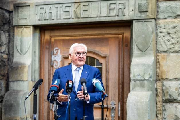 NRW, Bundespräsident Frank-Walter Steinmeier verlegt seinen offiziellen Amtssitz für drei Tage nach Hattingen #7 Ortszeit Bundespräsident in Hattingen ** NUR FÜR REDAKTIONELLE ZWECKE ** EDITORIAL USE ONLY **<p>Bundespräsident Frank Walter Steinmeier (SPD) spricht am Dienstagmittag, 22.09.2026, im Rahmen seiner dreitägigen Ortszeit vor dem Rathaus in Hattingen zu Vertretern der Presse Deutschland NRW Hattingen Copyright: MartinxMöller